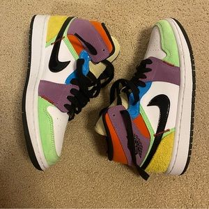 Jordan 1 Mid Lightbulb